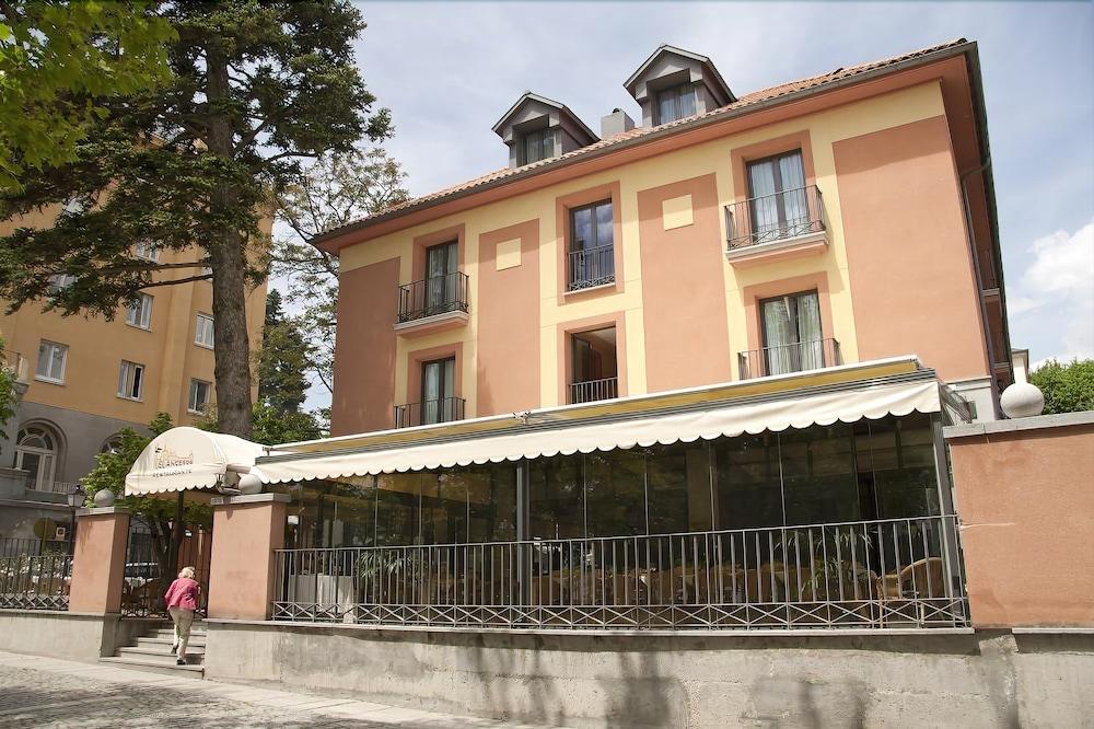 Hospedium Hotel Los Lanceros San Lorenzo de El Escorial Kültér fotó